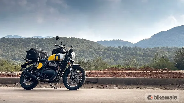 Royal Enfield Bear 650 Right Side View