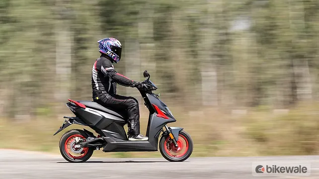 2025 Simple One electric scooter: First Ride Review - BikeWale