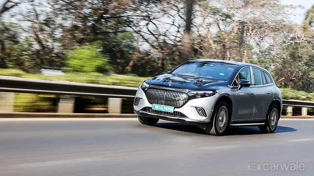 Mercedes-Benz Maybach EQS SUV Left Front Three Quarter