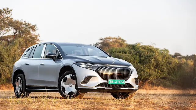 Mercedes-Benz Maybach EQS SUV Right Front Three Quarter
