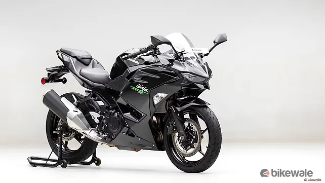 Kawasaki Ninja 500 Available With Discount Worth Rs. 45,000 Kawasaki Ninja 500 Available With Discount Worth Rs. 45,000