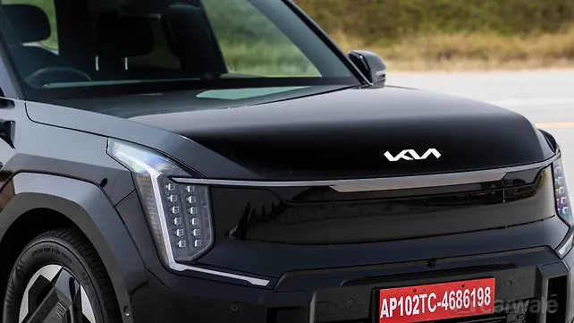 Kia EV9 Right Front Three Quarter Kia EV9 Right Front Three Quarter