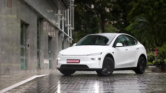 रोहित शर्मा ने ख़रीदी नई टेस्ला मॉडल Y; जानिए कितनी ख़ास है यह लग्ज़री ईवी!