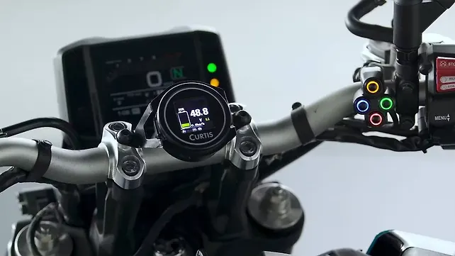 Yamaha MT-09 Right Side View Yamaha MT-09 Right Side View