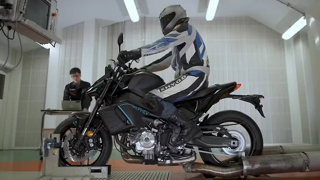 Yamaha MT-09 Right Side View Yamaha MT-09 Right Side View
