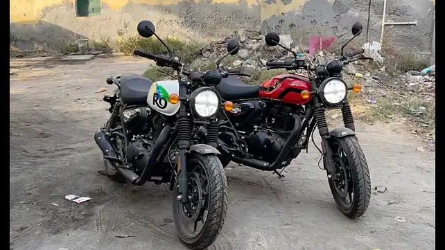 Royal Enfield Hunter 350 Right Front Three Quarter Royal Enfield Hunter 350 Right Front Three Quarter