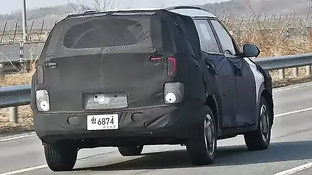 Kia Carens 2025 Right Rear Three Quarter
