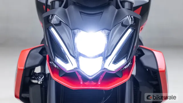 Aprilia Tuono 457 Head Light
