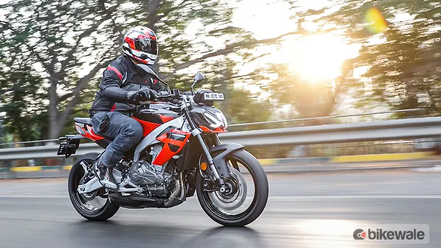 Aprilia Tuono 457 Right Front Three Quarter