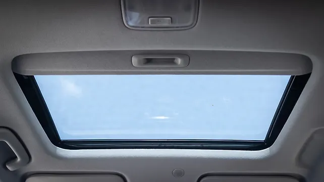 Hyundai Exter Sunroof/Moonroof Hyundai Exter Sunroof/Moonroof