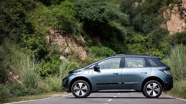 MG Windsor EV vs Windsor EV Pro: Top 5 Changes MG Windsor EV vs Windsor EV Pro: Top 5 Changes