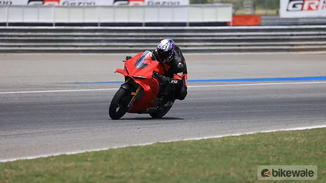 Ducati Panigale V4 Left Front Three Quarter