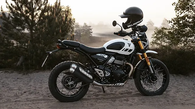 Triumph Scrambler 400 XC Right Side View Triumph Scrambler 400 XC Right Side View