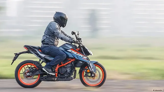 KTM 390 Duke Right Side View KTM 390 Duke Right Side View