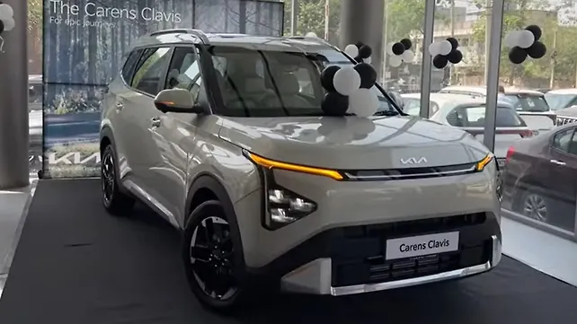 Kia Carens Clavis Top-spec HTX+ Variant Arrives at Dealers