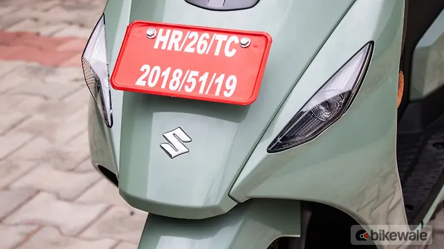 Suzuki E Access Right Front Three Quarter
