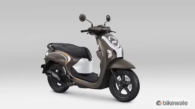 Honda Right Front Three Quarter Honda Right Front Three Quarter