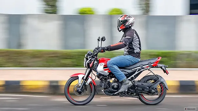 Bajaj Freedom Right Side View Bajaj Freedom Right Side View