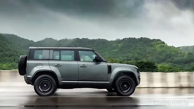Land Rover Defender Right Front Three Quarter
