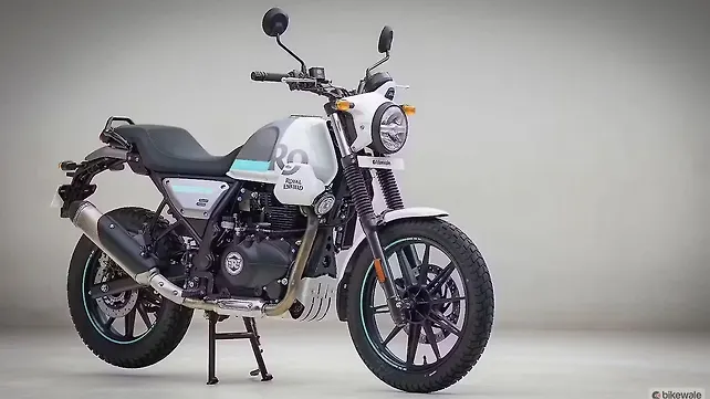Bajaj Dominar 400 Right Side View