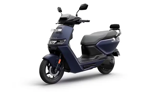 Bajaj Dominar 400 Right Side View