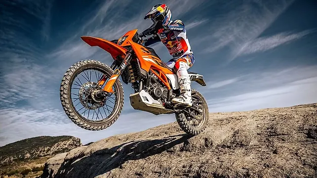 Global-spec KTM 390 Enduro R Launched: What’s Different? Global-spec KTM 390 Enduro R Launched: What’s Different?