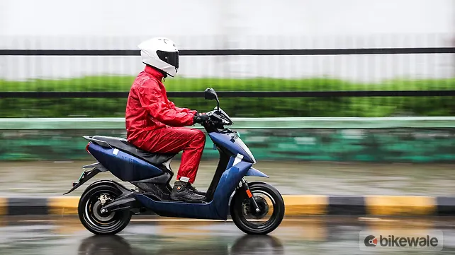 Ather 450X Right Side View