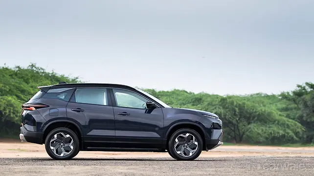 Tata Harrier EV Right Side View Tata Harrier EV Right Side View