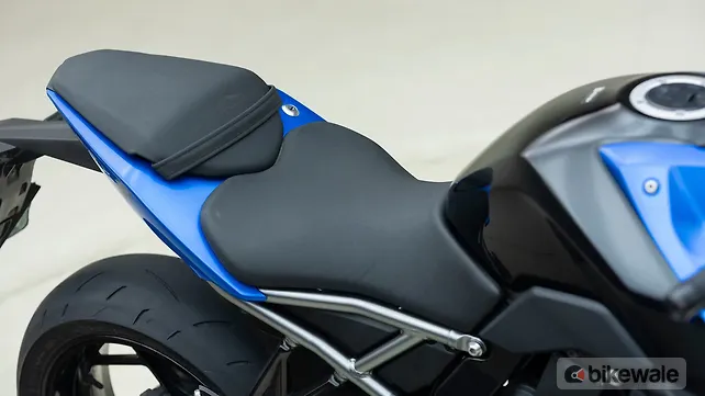 Suzuki GSX-8R Seat