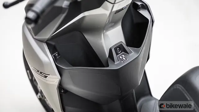 Hero Xoom 125 Right Front Three Quarter