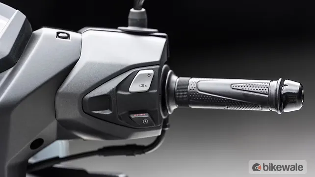 Hero Xoom 125 Right Front Three Quarter