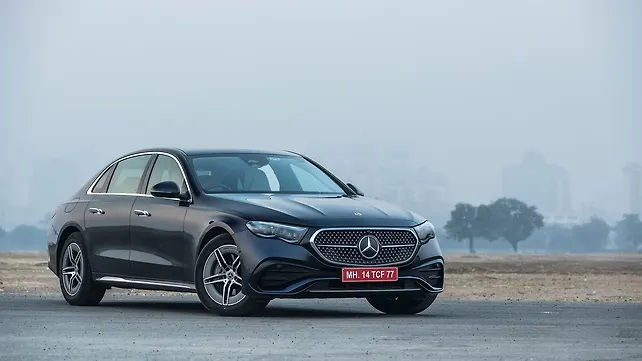 Mercedes-Benz E-Class Right Front Three Quarter