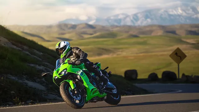 2026 Kawasaki Ninja ZX-6R: Image Gallery - BikeWale