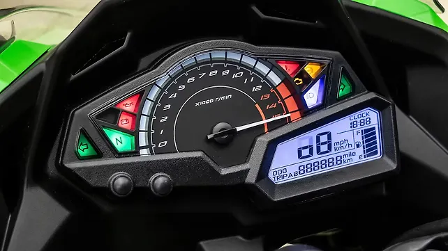 Kawasaki Ninja 300 TFT / Instrument Cluster