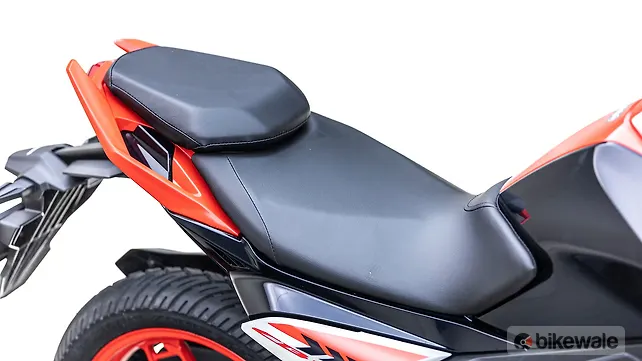 Honda CB 125 Hornet Split Seat