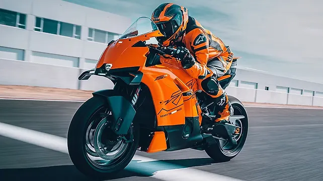 KTM 990 RC R Production Model Launched Overseas 