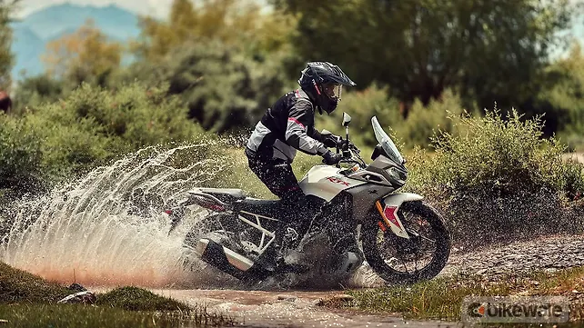TVS Apache RTX Right Side View