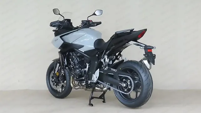 มุมมองด้านขวาของฮอนด้า