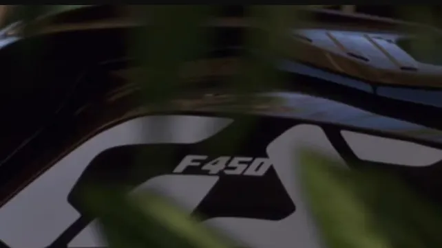 BMW F 450 GS มุมมองด้านขวา