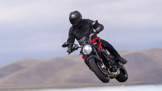 มุมมองด้านขวาของ MV Agusta