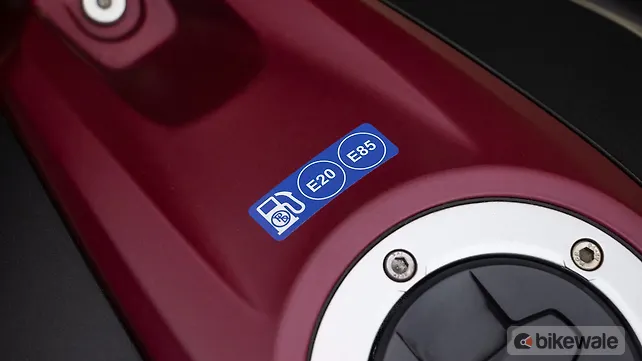 Suzuki Gixxer SF 250 Flex Fuel Fuel Lid Release Suzuki Gixxer SF 250 Flex Fuel Fuel Lid Release