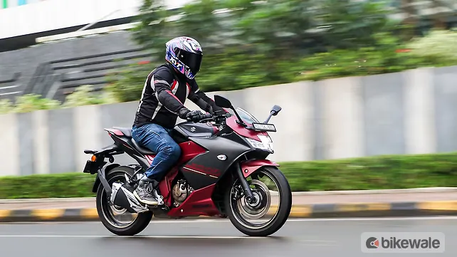 Suzuki Gixxer SF 250 Flex Fuel Right Front Three Quarter Suzuki Gixxer SF 250 Flex Fuel Right Front Three Quarter