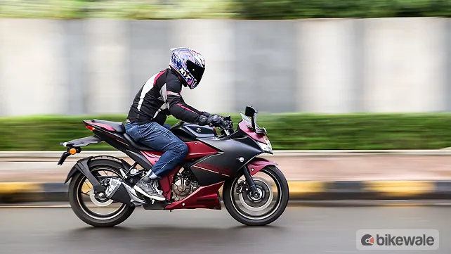 Suzuki Gixxer SF 250 Flex Fuel Right Side View Suzuki Gixxer SF 250 Flex Fuel Right Side View