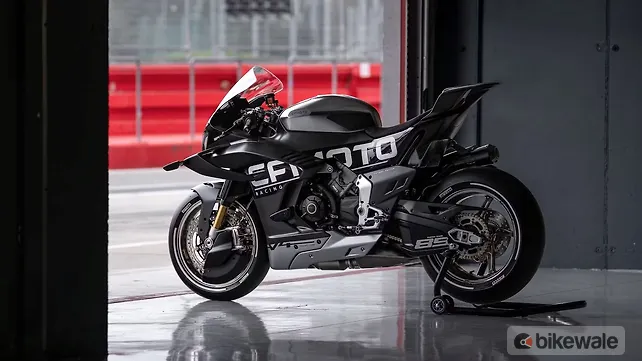 CFMoto ด้านหลังซ้ายสามส่วนสี่