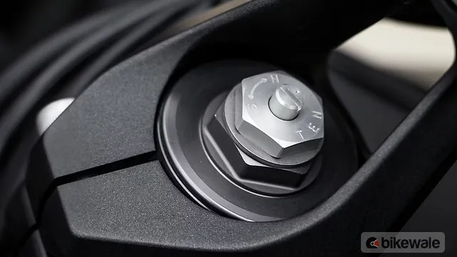 Kawasaki Ninja 1100SX Front Suspension