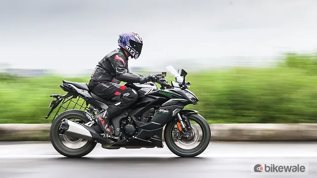 Kawasaki Ninja 1100SX Right Side View