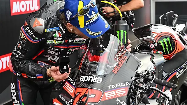 Aprilia RSV4 1100 Factory Left Front Three Quarter