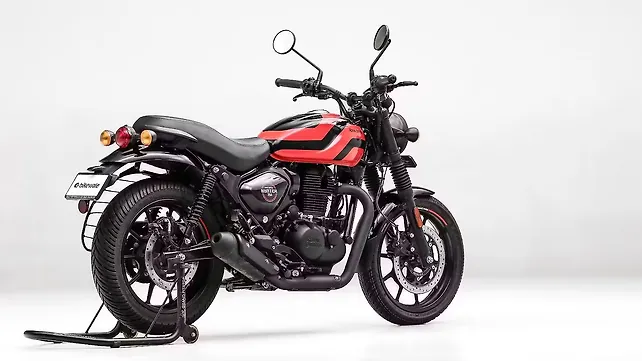 Yamaha XSR 155 Right Side View