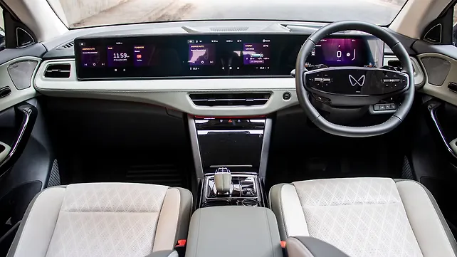 Mahindra XEV 9S Dashboard