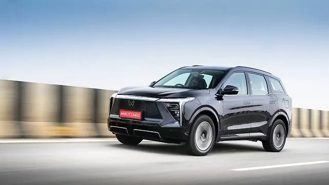 Mahindra XEV 9S Left Front Three Quarter